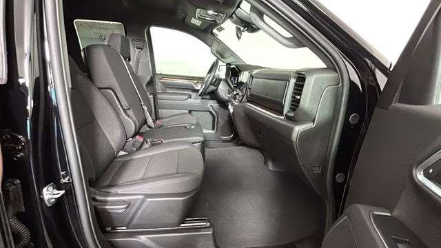 2026 Onyx Black GMC Sierra 1500 SLE 4X4 Truck