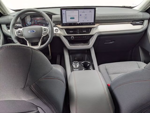 2026 Space White Metallic Ford Explorer Active RWD SUV