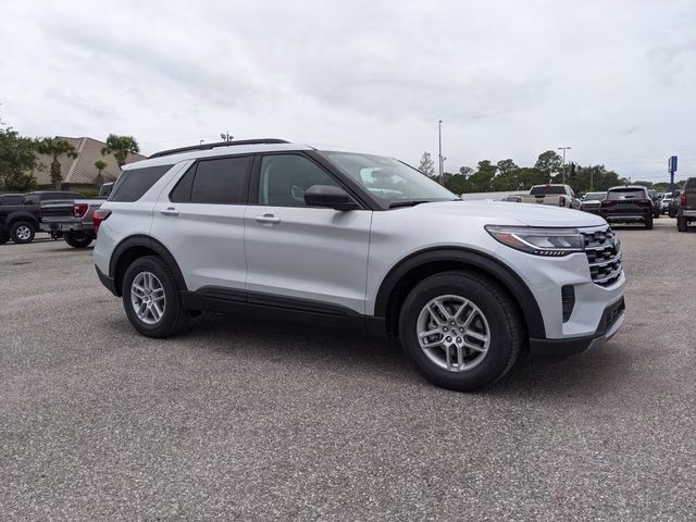 2026 Space White Metallic Ford Explorer Active RWD SUV
