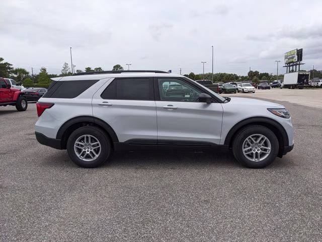 2026 Space White Metallic Ford Explorer Active RWD SUV