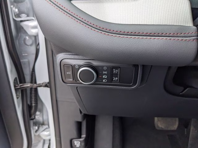 2026 Space White Metallic Ford Explorer Active RWD SUV
