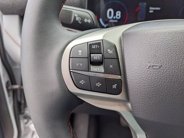 2026 Space White Metallic Ford Explorer Active RWD SUV