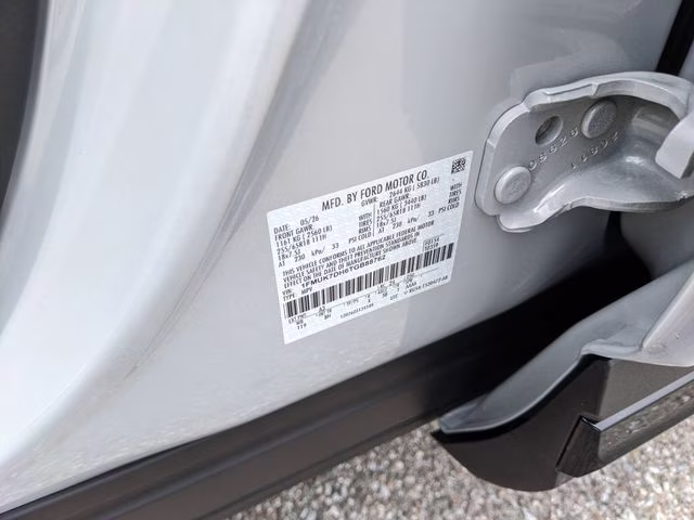 2026 Space White Metallic Ford Explorer Active RWD SUV