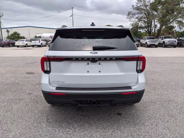 2026 Space White Metallic Ford Explorer Active RWD SUV