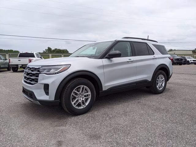 2026 Space White Metallic Ford Explorer Active RWD SUV