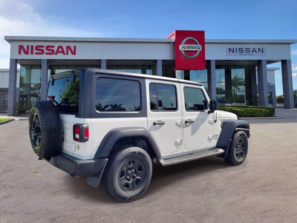 2018 Bright White Clearcoat Jeep Wrangler Unlimited Sport 4X4 SUV