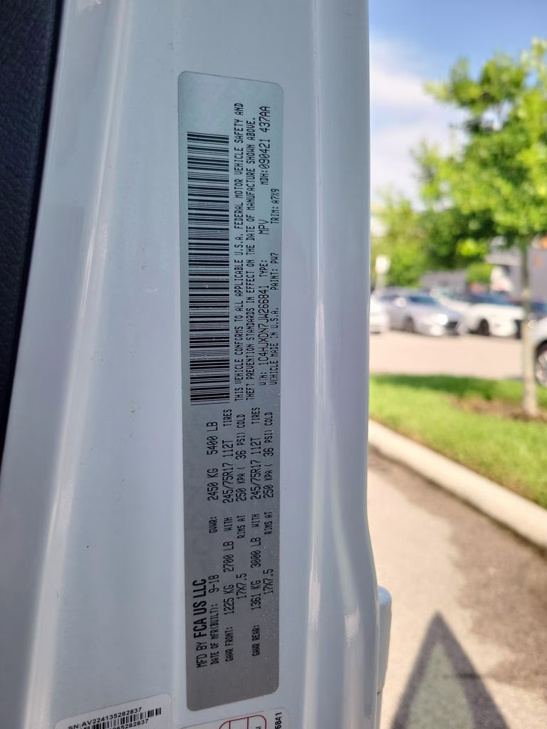 2018 Bright White Clearcoat Jeep Wrangler Unlimited Sport 4X4 SUV