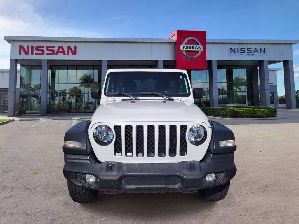 2018 Bright White Clearcoat Jeep Wrangler Unlimited Sport 4X4 SUV