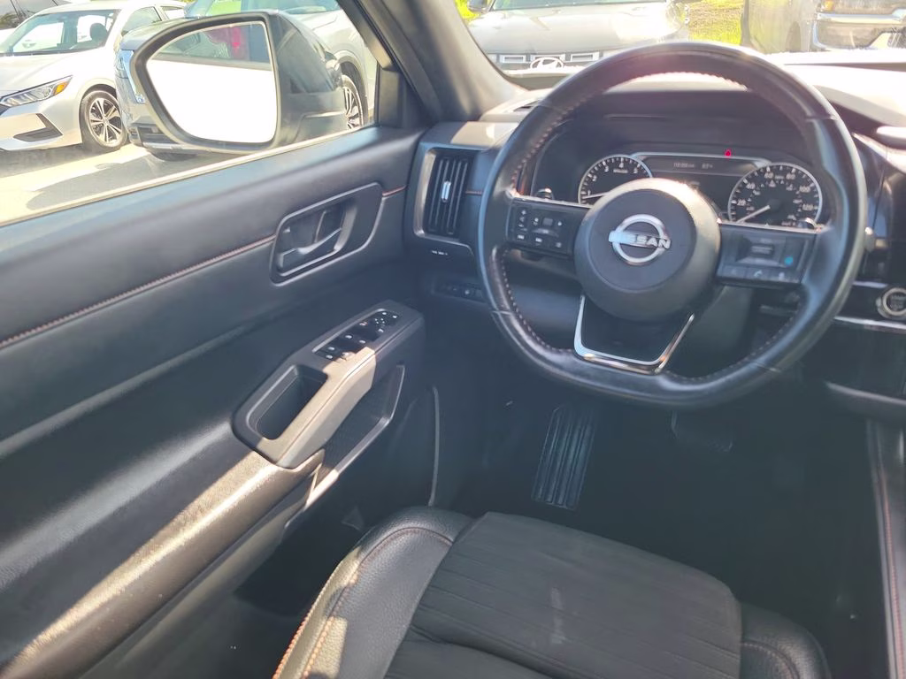 2023 Pearl White Tricoat/Super Black Nissan Pathfinder Rock Creek 4X4 SUV