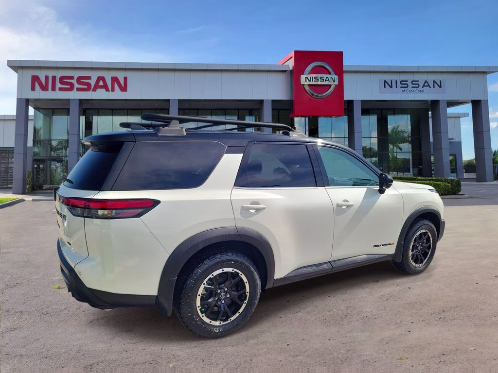 2023 Pearl White Tricoat/Super Black Nissan Pathfinder Rock Creek 4X4 SUV