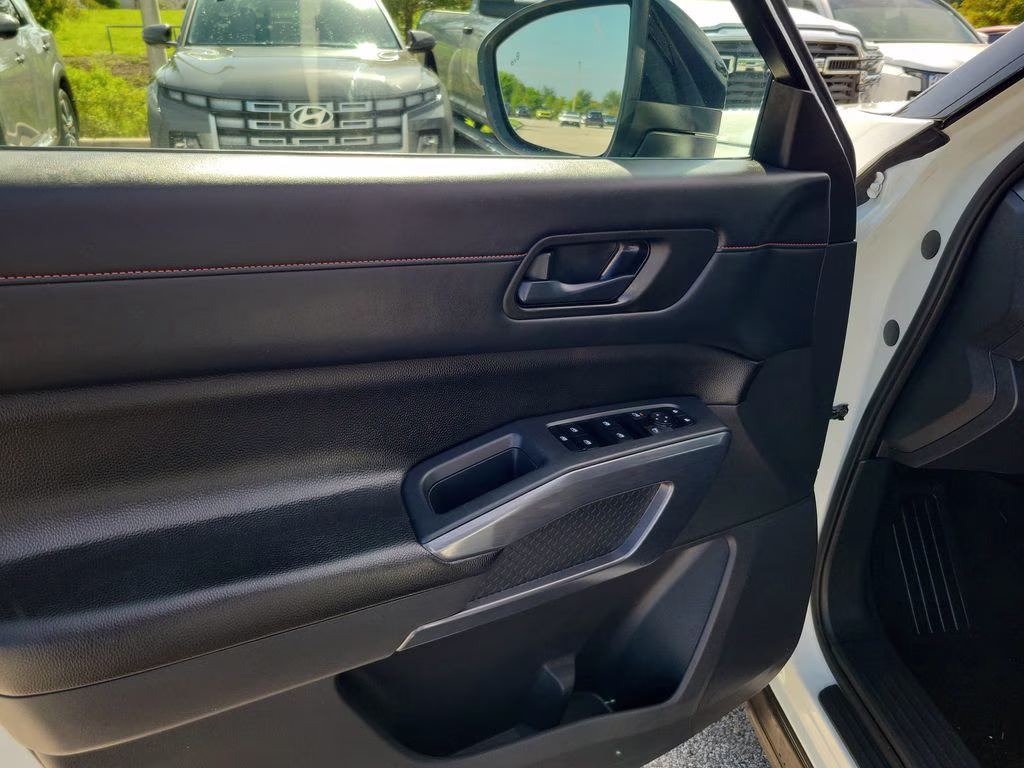 2023 Pearl White Tricoat/Super Black Nissan Pathfinder Rock Creek 4X4 SUV