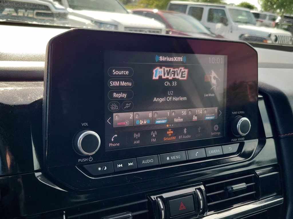 2023 Pearl White Tricoat/Super Black Nissan Pathfinder Rock Creek 4X4 SUV