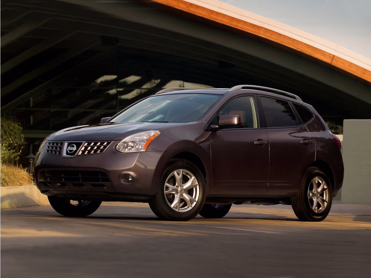 2009 Brilliant Silver Metallic Nissan Rogue S FWD SUV