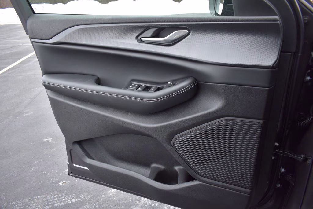 2025 Baltic Gray Metallic Clearcoat Jeep Grand Cherokee Altitude X 4X4 SUV
