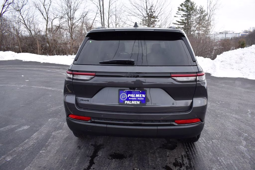 2025 Baltic Gray Metallic Clearcoat Jeep Grand Cherokee Altitude X 4X4 SUV