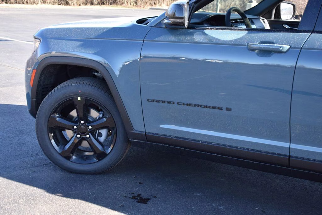 2026 Steel Blue Jeep Grand Cherokee Limited 4X4 SUV