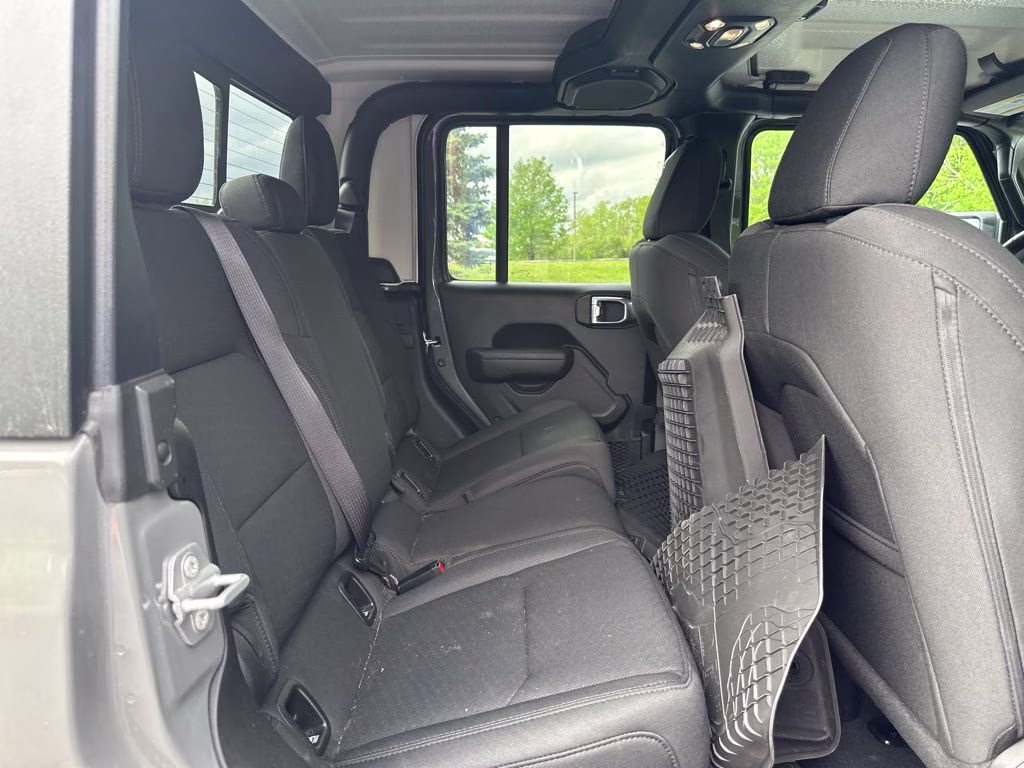 2022 Sting-Gray Clearcoat Jeep Gladiator Willys 4X4 Truck