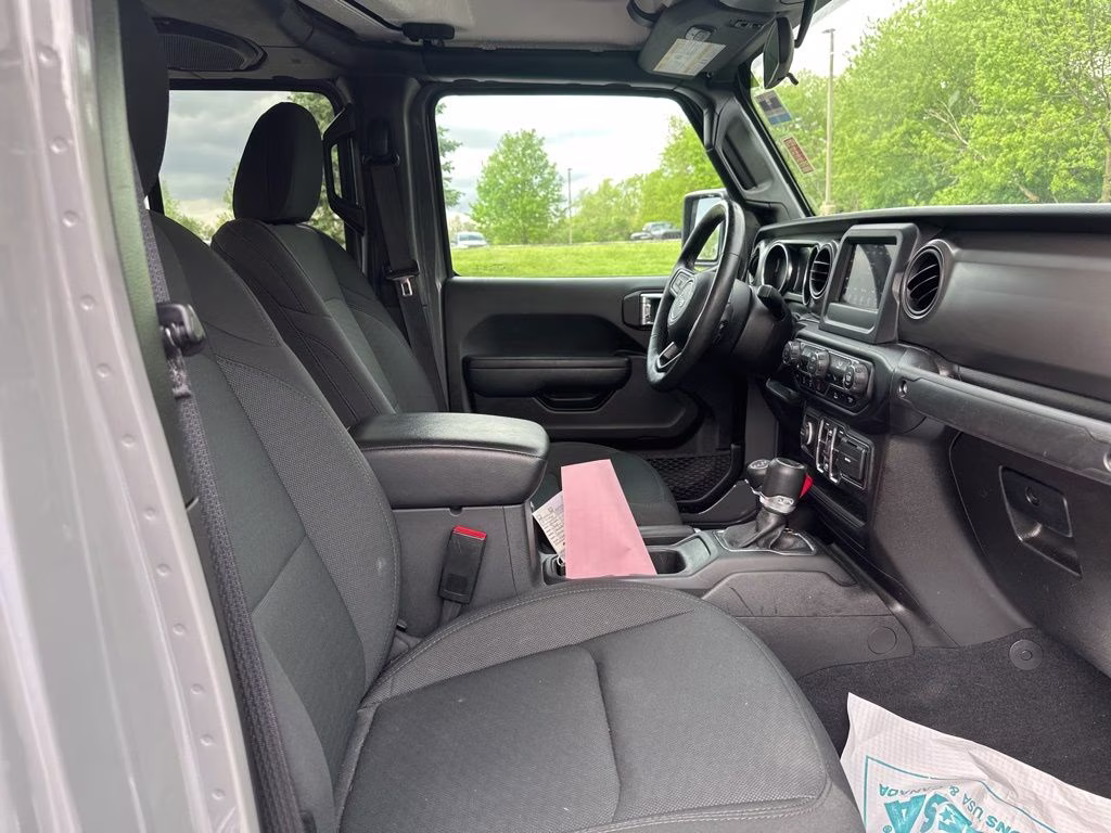 2022 Sting-Gray Clearcoat Jeep Gladiator Willys 4X4 Truck
