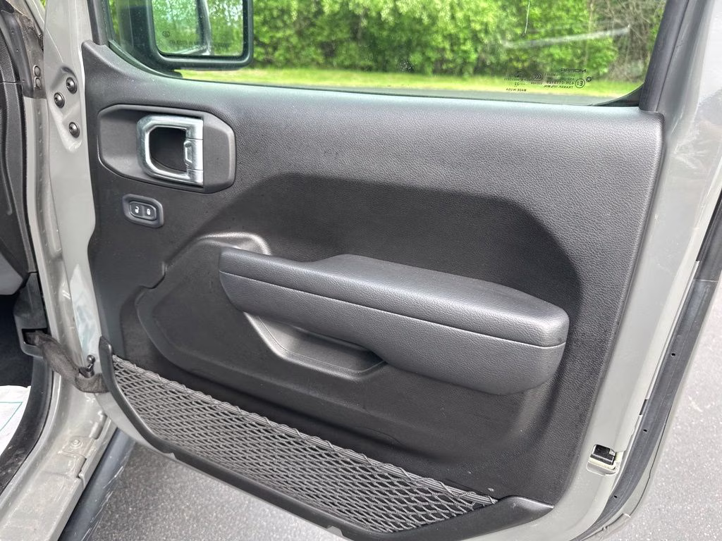 2022 Sting-Gray Clearcoat Jeep Gladiator Willys 4X4 Truck