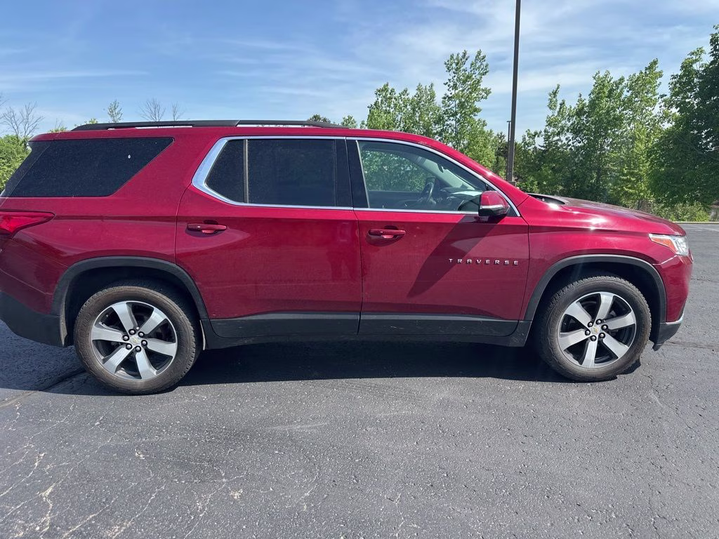 2020 Cajun Red Tintcoat Chevrolet Traverse 3LT AWD SUV