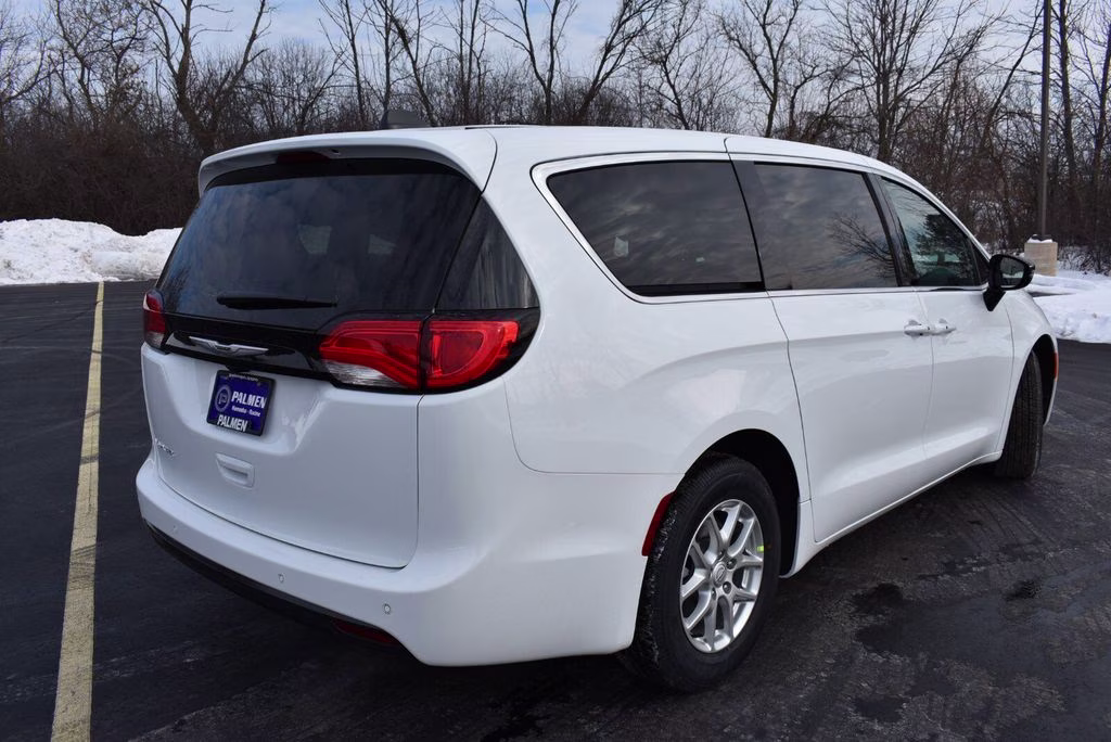 2026 Bright White Clearcoat Chrysler Voyager LX FWD Van