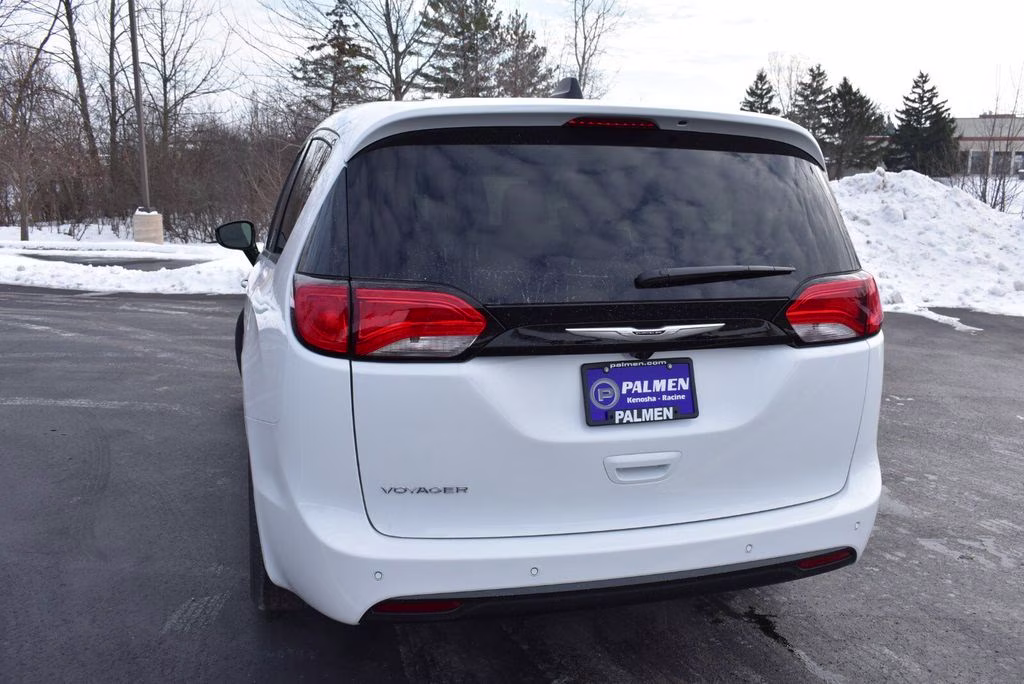 2026 Bright White Clearcoat Chrysler Voyager LX FWD Van
