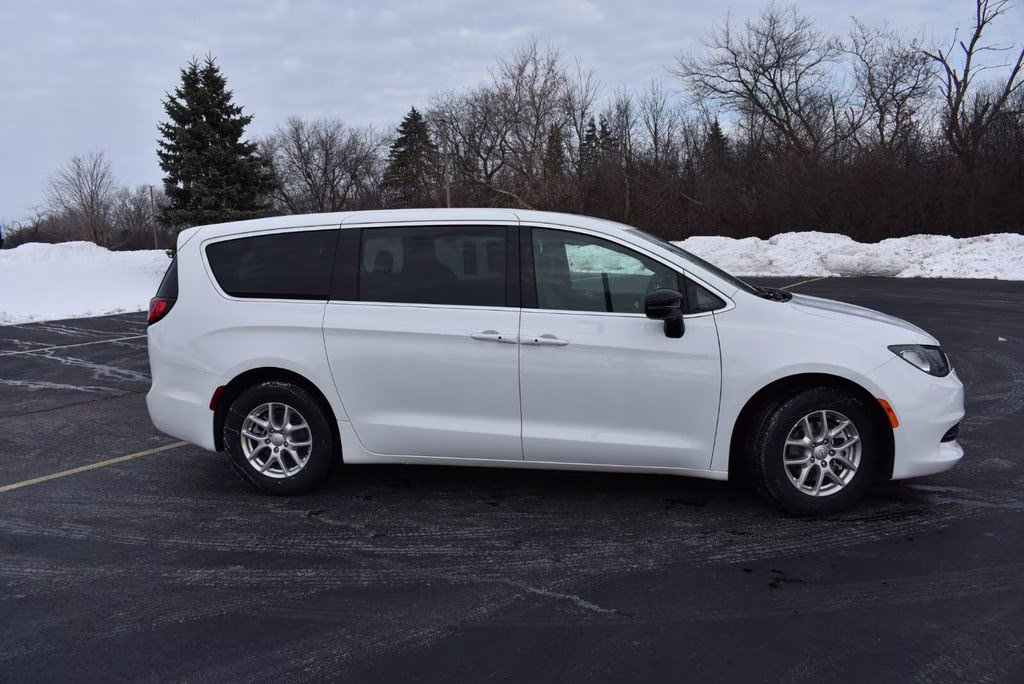2026 Bright White Clearcoat Chrysler Voyager LX FWD Van
