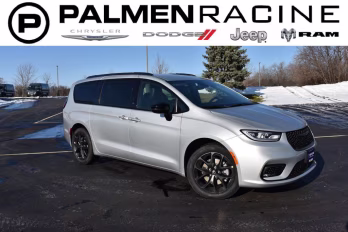 2026 Silver Mist Clearcoat Chrysler Pacifica Select AWD Van