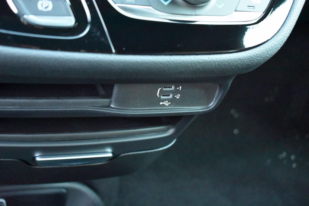 2026 Silver Mist Clearcoat Chrysler Pacifica Select AWD Van