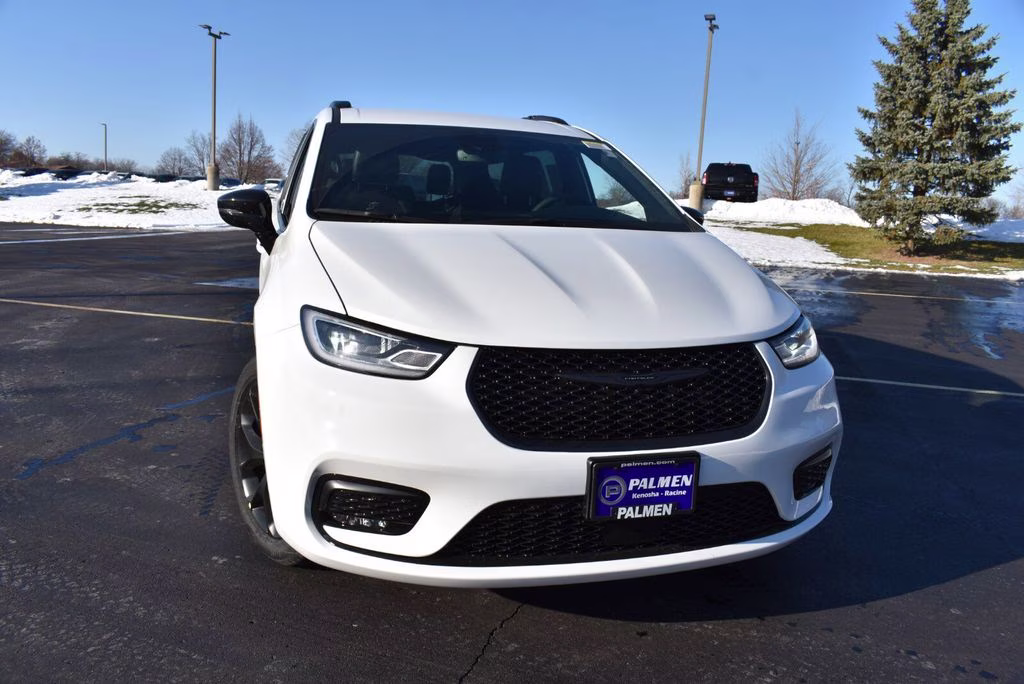 2026 Bright White Clearcoat Chrysler Pacifica Select AWD Van