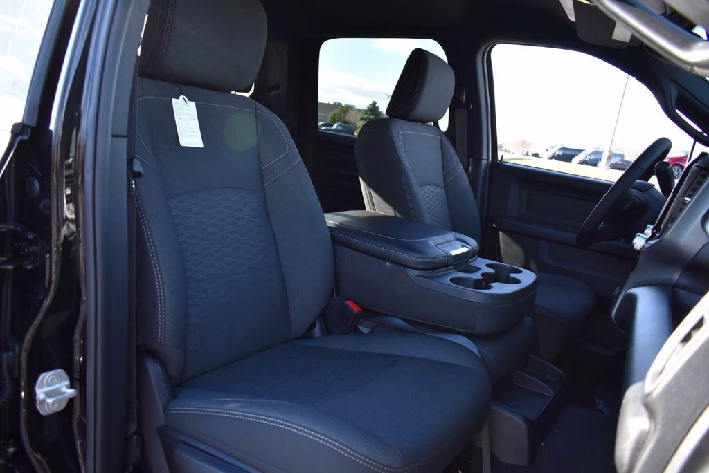 2026 Diamond Black Crystal Pearlcoat Ram 2500 Tradesman 4X4 Truck
