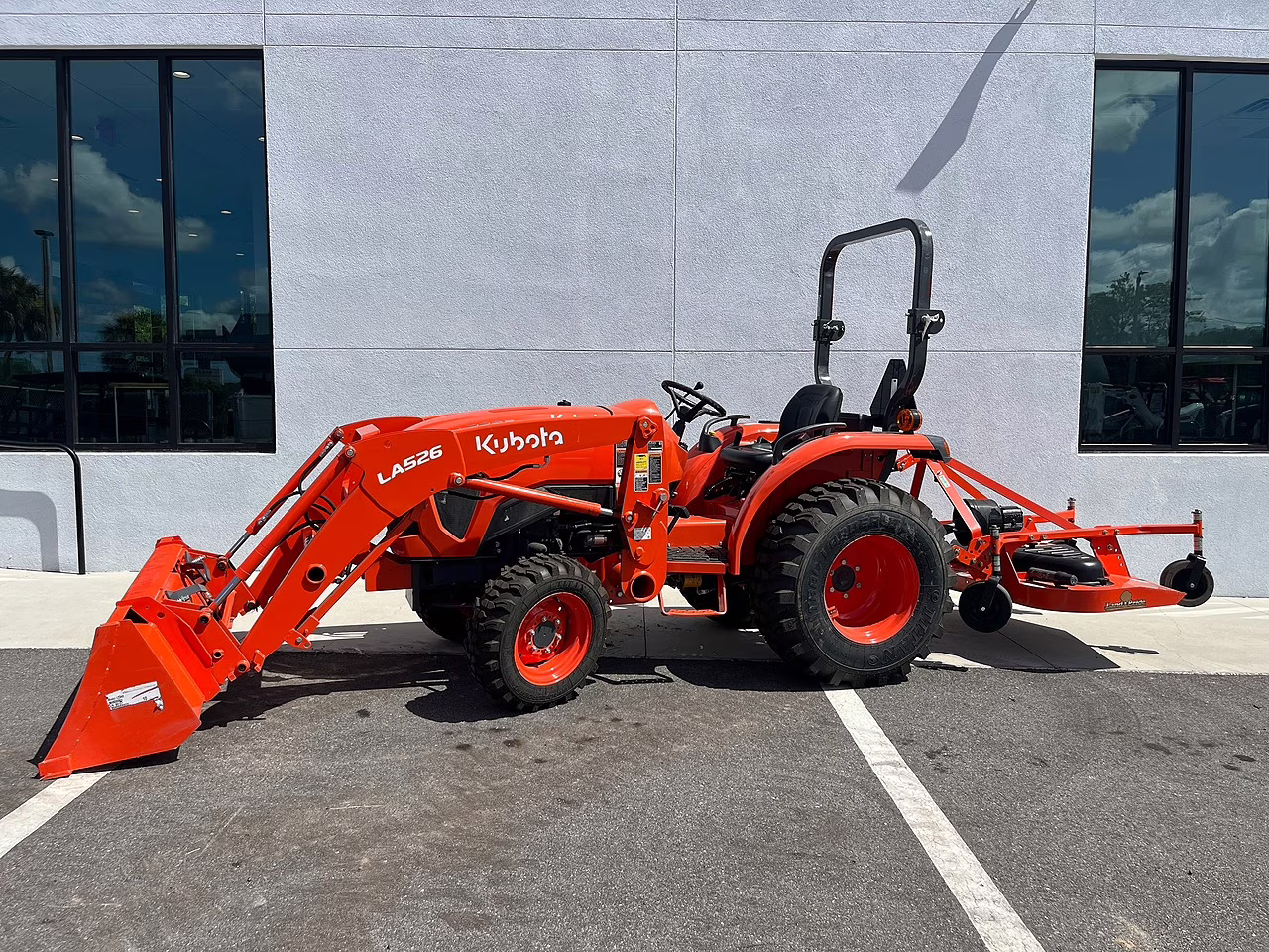 2024 KUBOTA L3902 ORANGE