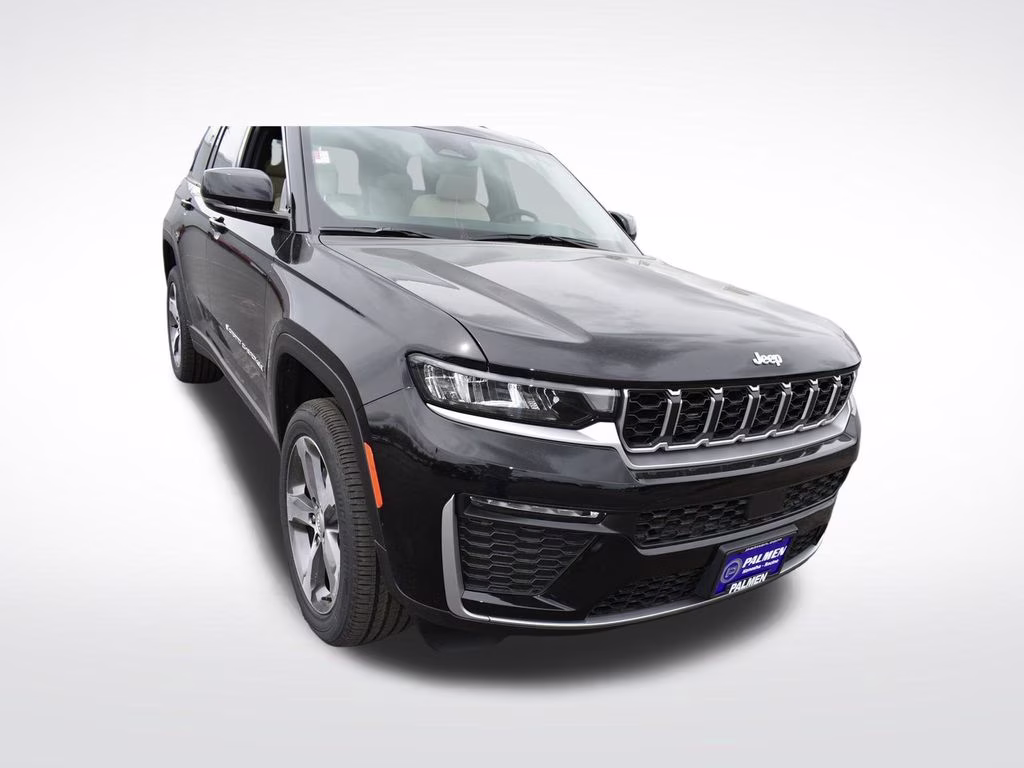 2026 Diamond Black Crystal Pearlcoat Jeep Grand Cherokee Limited 4X4 SUV