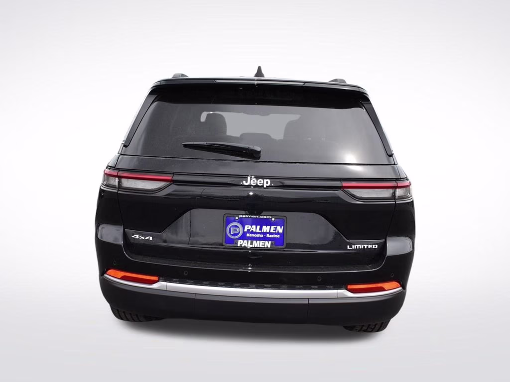 2026 Diamond Black Crystal Pearlcoat Jeep Grand Cherokee Limited 4X4 SUV