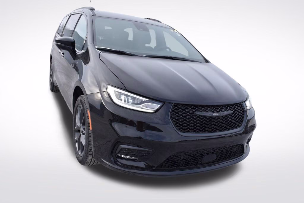 2026 Diamond Black Crystal Pearlcoat Chrysler Pacifica Select AWD Van