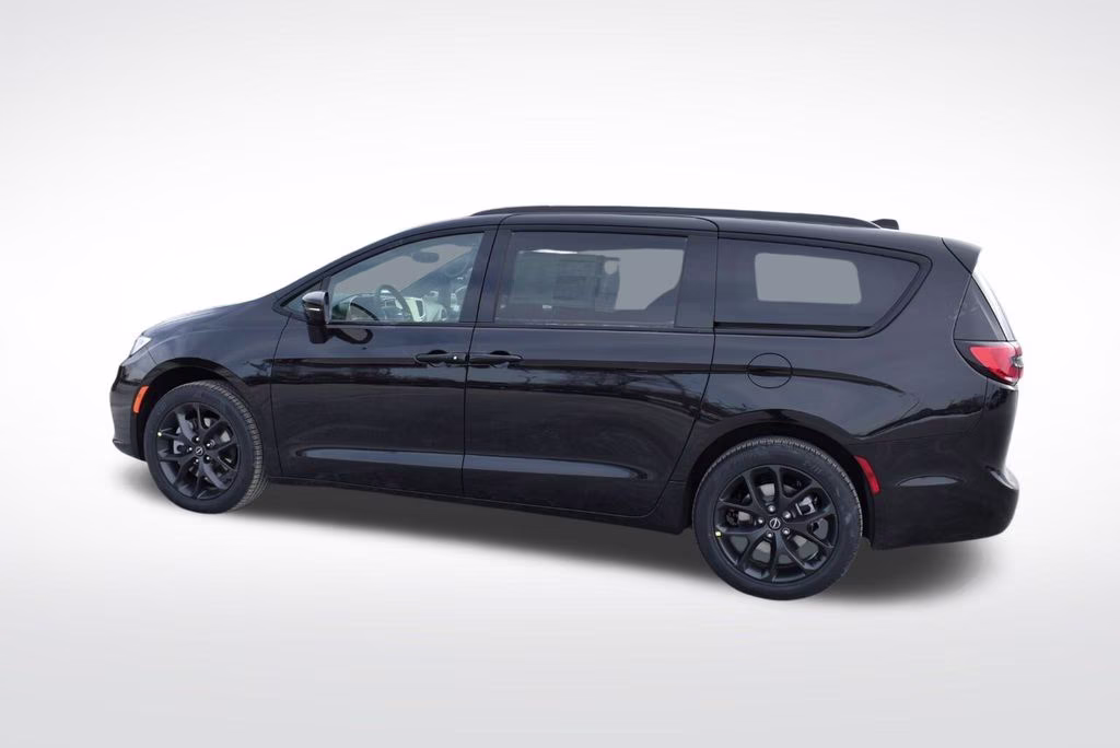 2026 Diamond Black Crystal Pearlcoat Chrysler Pacifica Select AWD Van