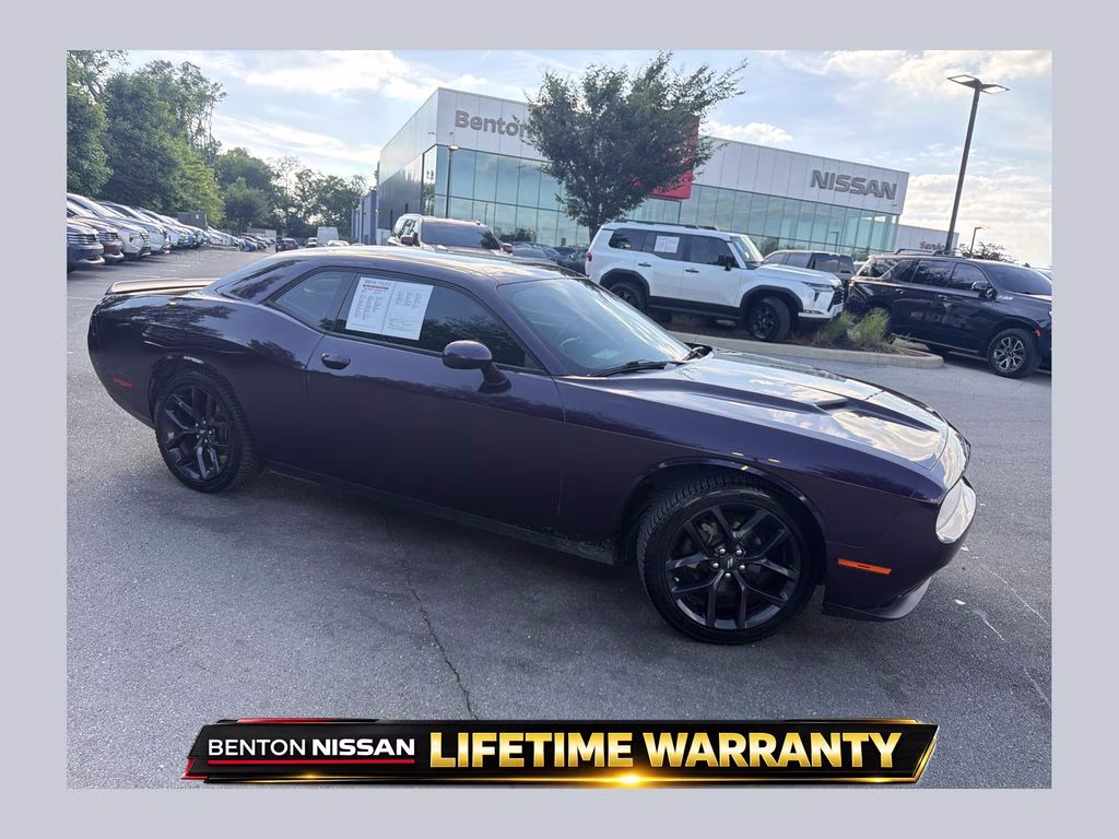 2021 Dodge Challenger SXT Auto's photo