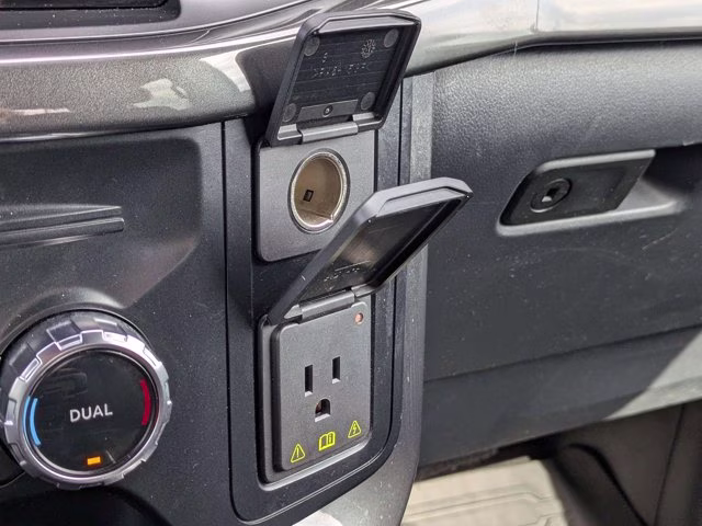 2023 Avalanche Ford F-150 XLT 4X4 Truck