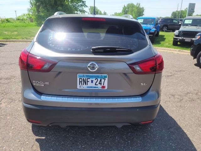 2017 Gun Metallic Nissan Rogue Sport SL FWD SUV