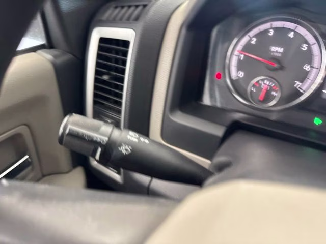 2010 Bright Silver Metallic Clearcoat Dodge 1500 SLT 4X4 Truck