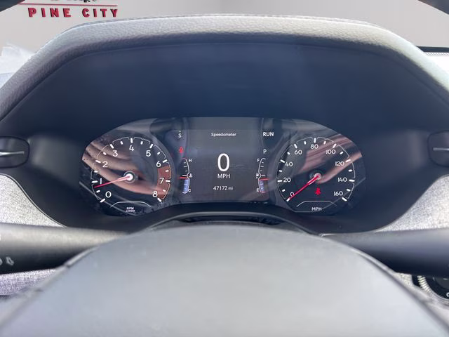2024 Diamond Black Crystal Pearlcoat Jeep Compass Latitude 4X4 SUV