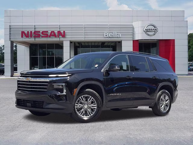 2026 Mosaic Black Metallic Chevrolet Traverse LT FWD SUV