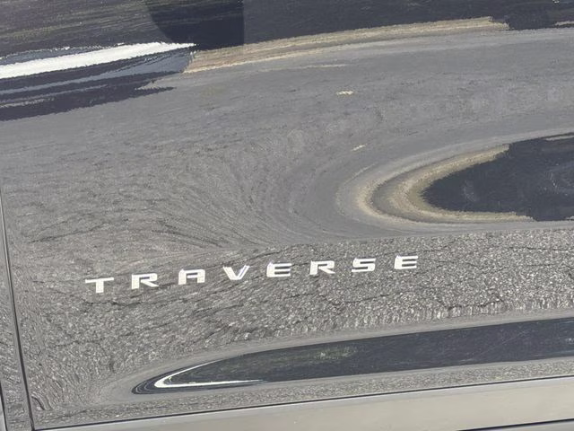 2026 Mosaic Black Metallic Chevrolet Traverse LT FWD SUV