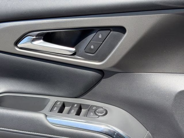 2026 Mosaic Black Metallic Chevrolet Traverse LT FWD SUV