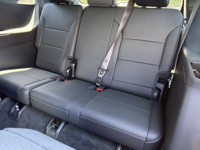 2026 Mosaic Black Metallic Chevrolet Traverse LT FWD SUV