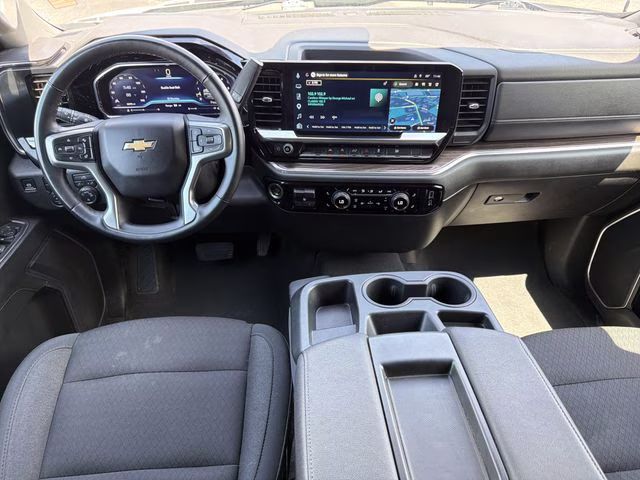 2025 Sterling Gray Metallic Chevrolet Silverado 1500 LT 4X4 Truck