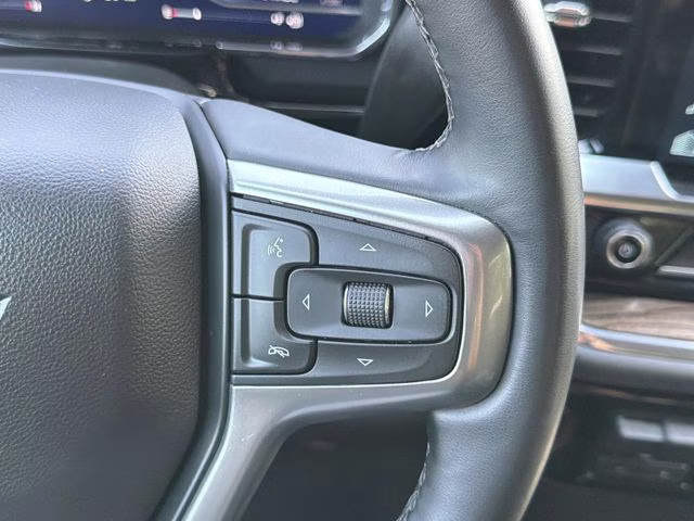 2025 Sterling Gray Metallic Chevrolet Silverado 1500 LT 4X4 Truck