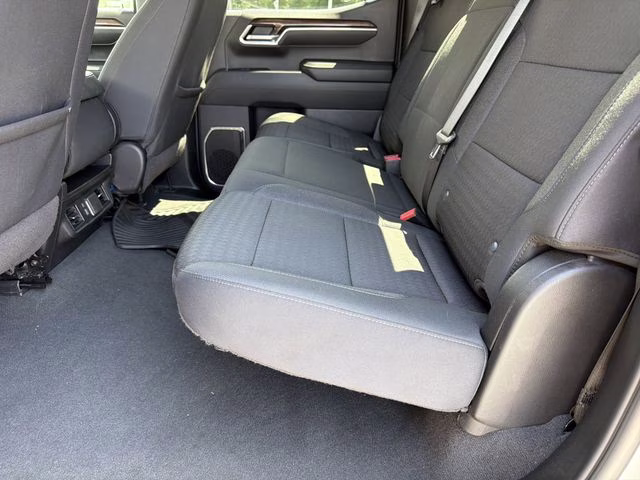 2025 Sterling Gray Metallic Chevrolet Silverado 1500 LT 4X4 Truck