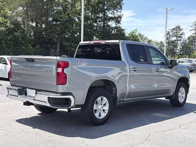 2025 Sterling Gray Metallic Chevrolet Silverado 1500 LT 4X4 Truck