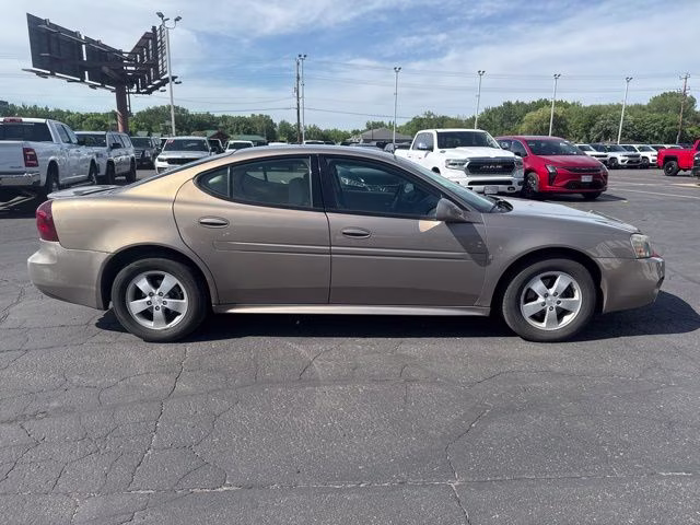 2007 Bronzestone Metallic Pontiac Grand Prix Base FWD Sedan